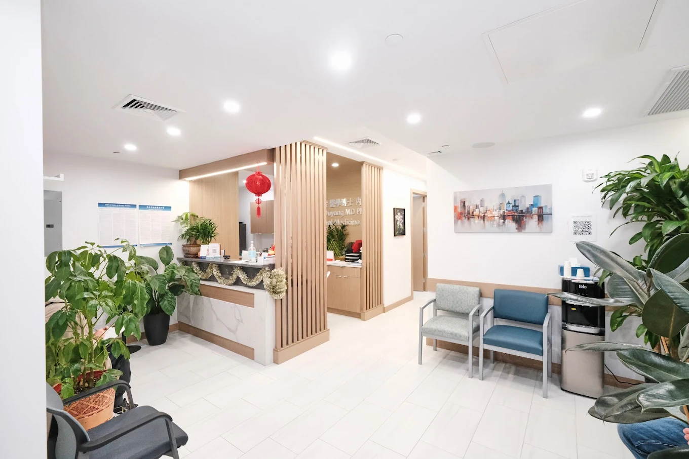Clinic interior photo 5